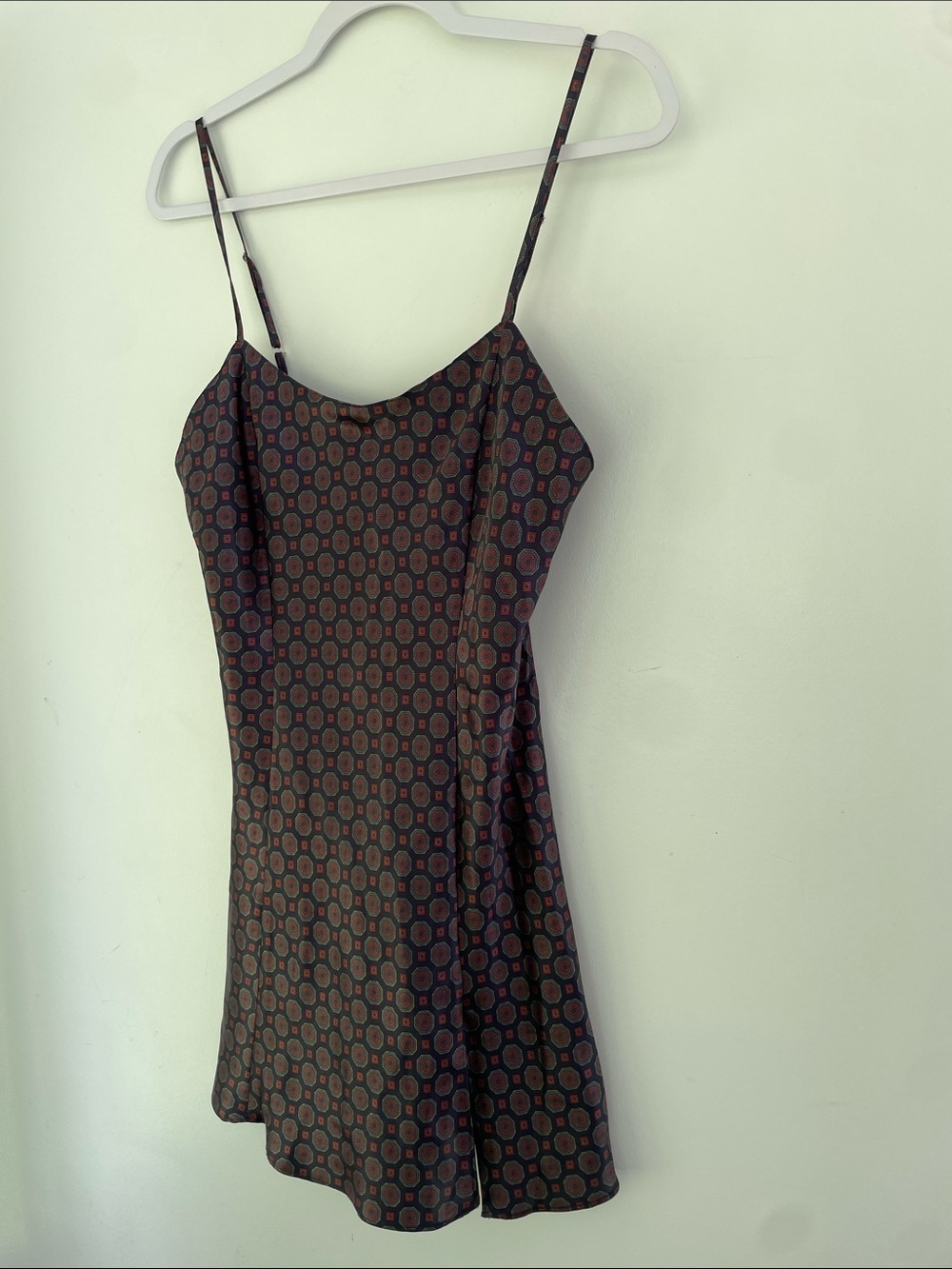 Vtg Victorias Secret 2001 Sun Dial Geometric Print Slip Dress in Deep Burgundy S - Picture 3 of 8